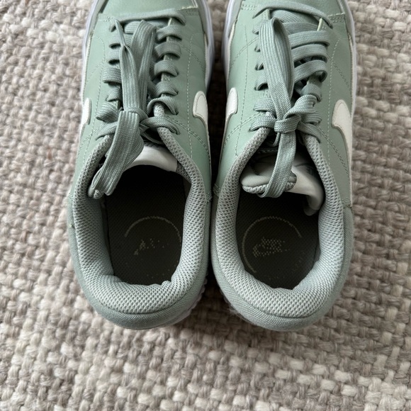 Nike Court Legacy Lift Women's Shoes - Picture 9 of 10